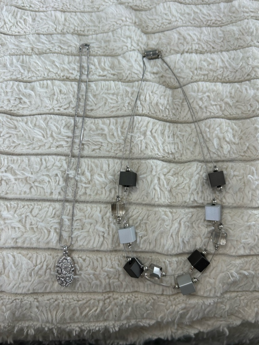 Necklace Bundle - Picture 4 of 8